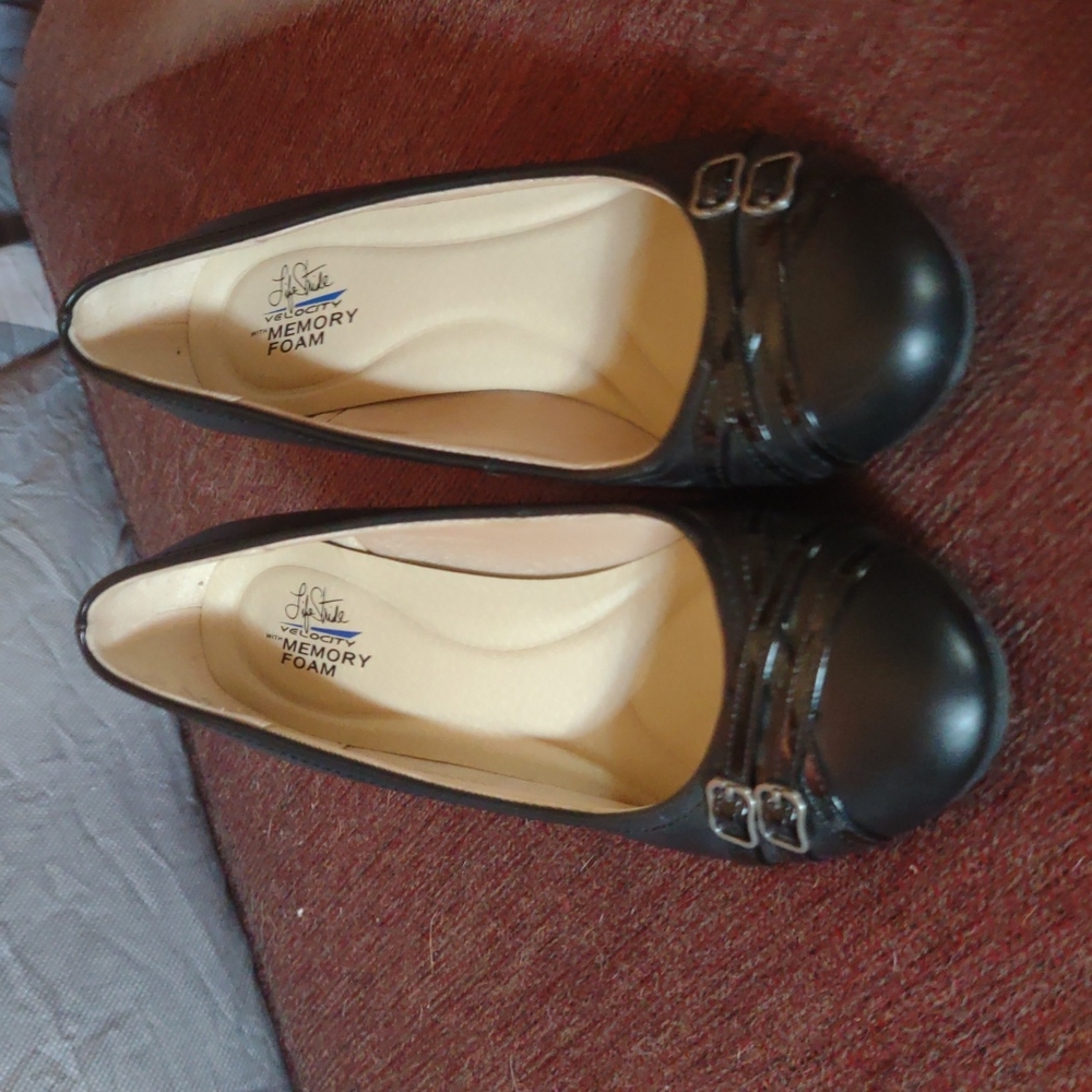Life stride, 8.5M, black heels